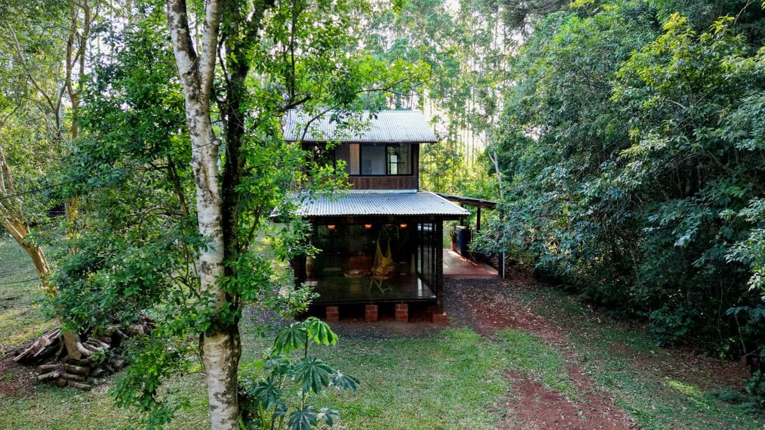 La cabaña entre los árboles