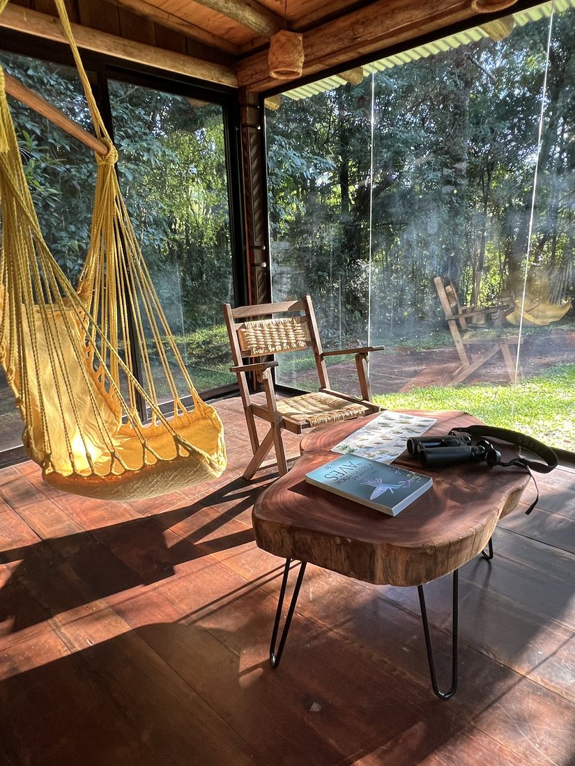 Galería vidriada con hamaca paraguaya