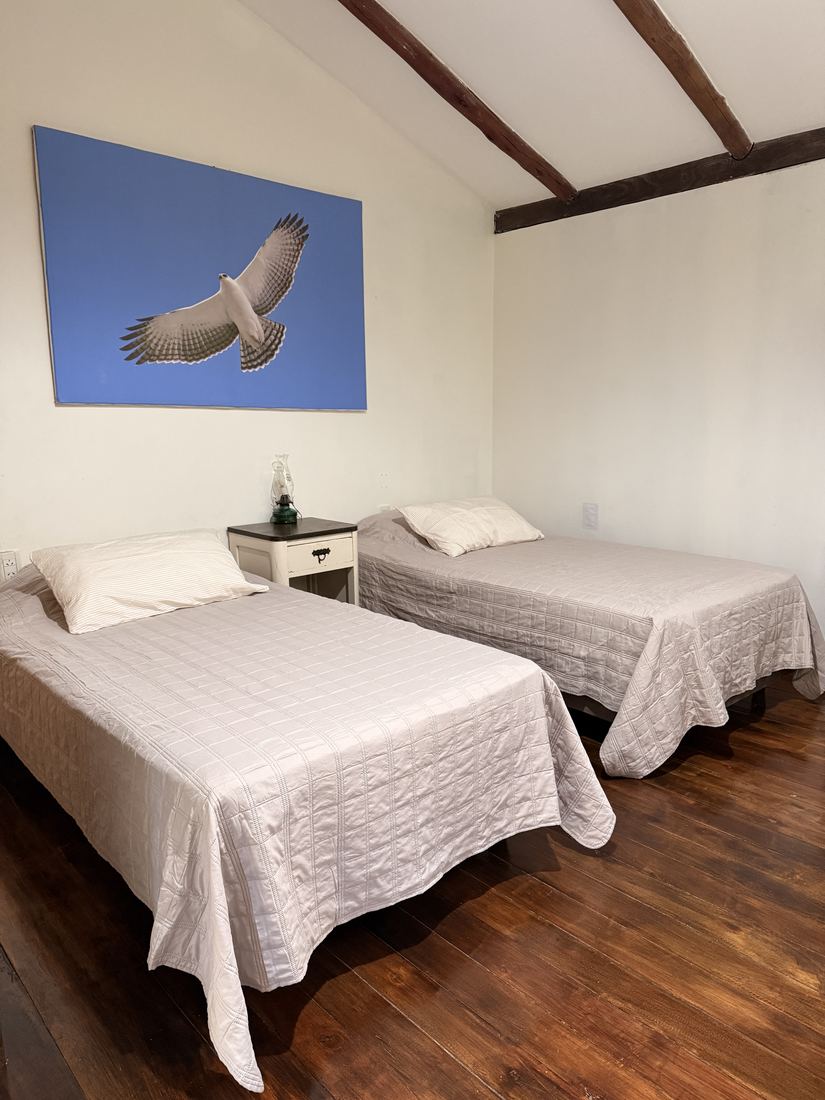 La cama king se separa en dos individuales